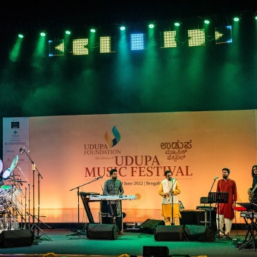 Louiz Banks, Shivamani, Stephen Devassy, Karthik, Ravichandra Kulur, Sheldon D'Silva